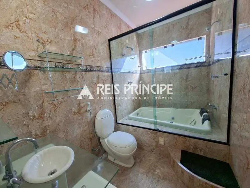 Casa com 5 quartos e 5 banheiros, 364 m² com garagem — photo 22
