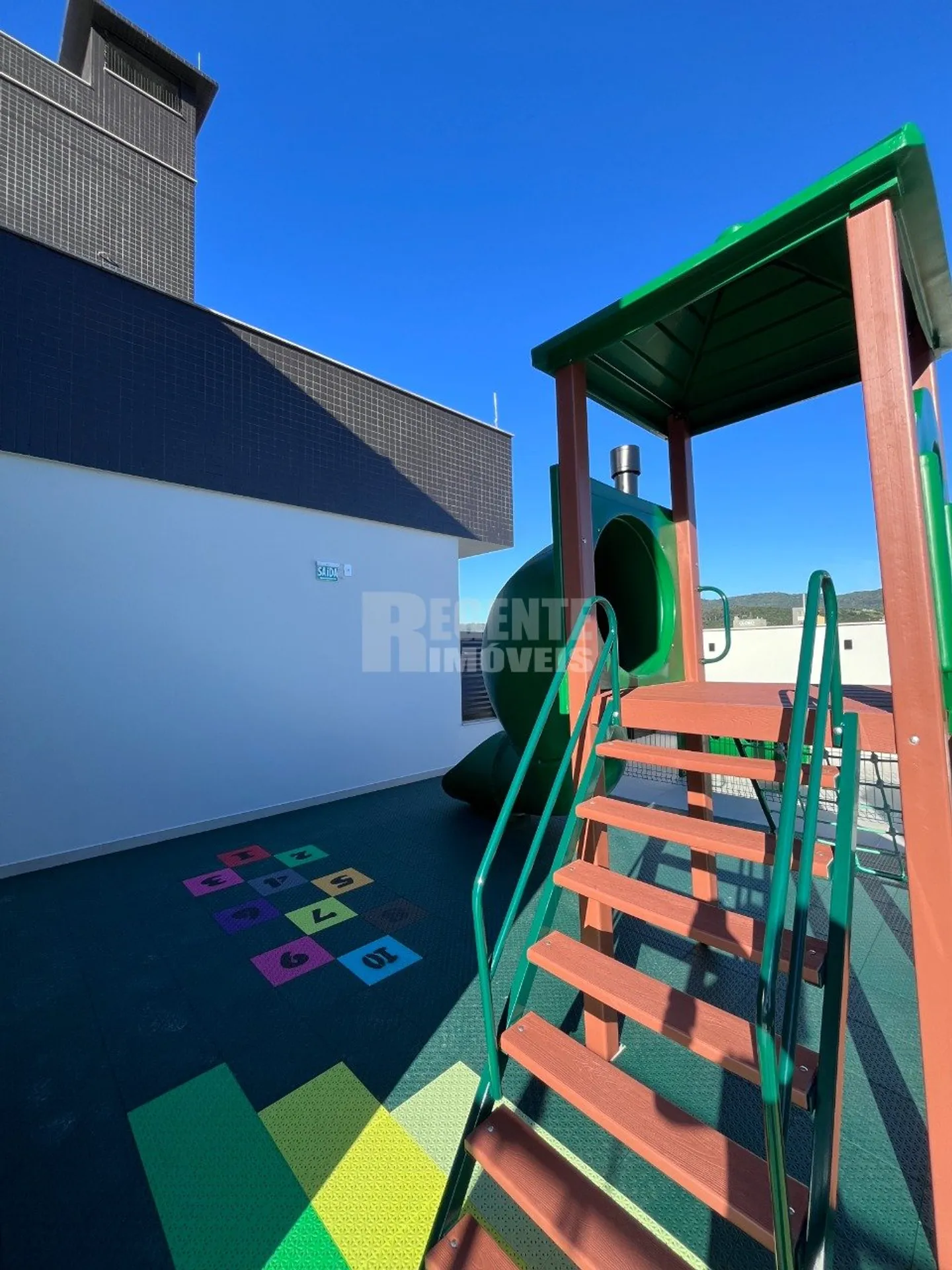 Apartamento amueblado de 2 dormitorios con balcón — photo 31