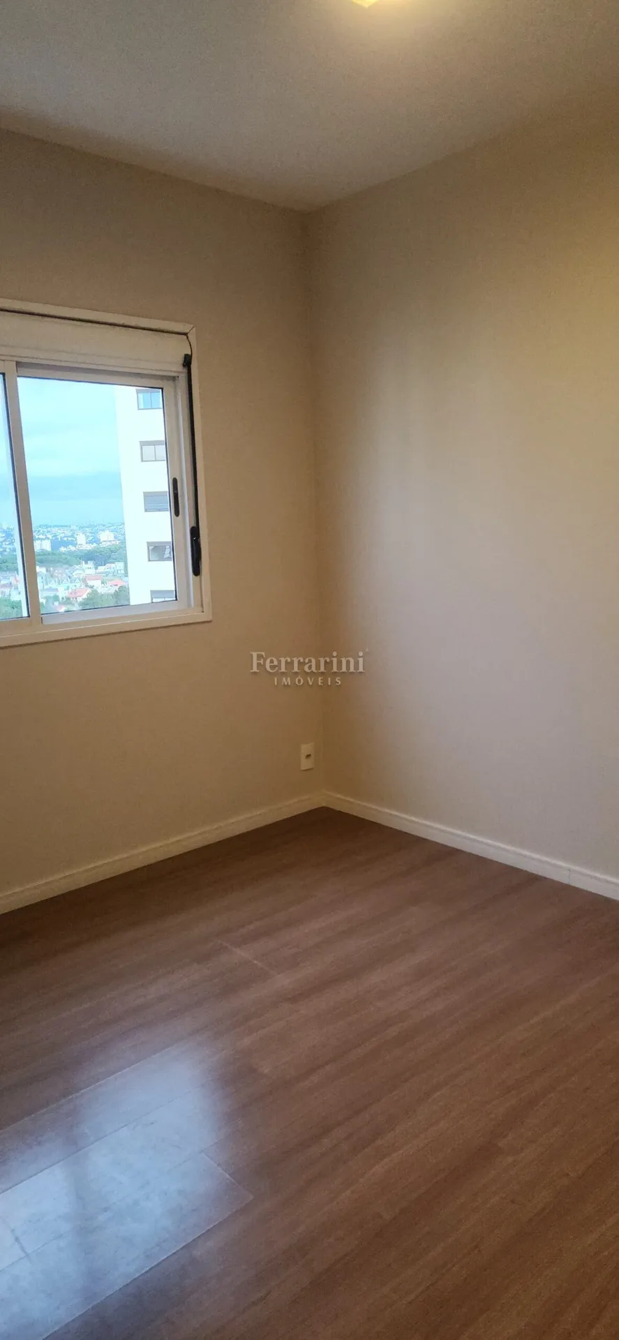 Apartment with 3 bedrooms and a closed kitchen — photo 25