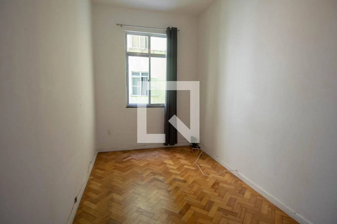 Apartamento, 30 m², com piso de madeira ou laminado — photo 19