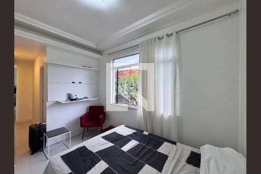 House with 5 bedrooms and a private garden — photo 22