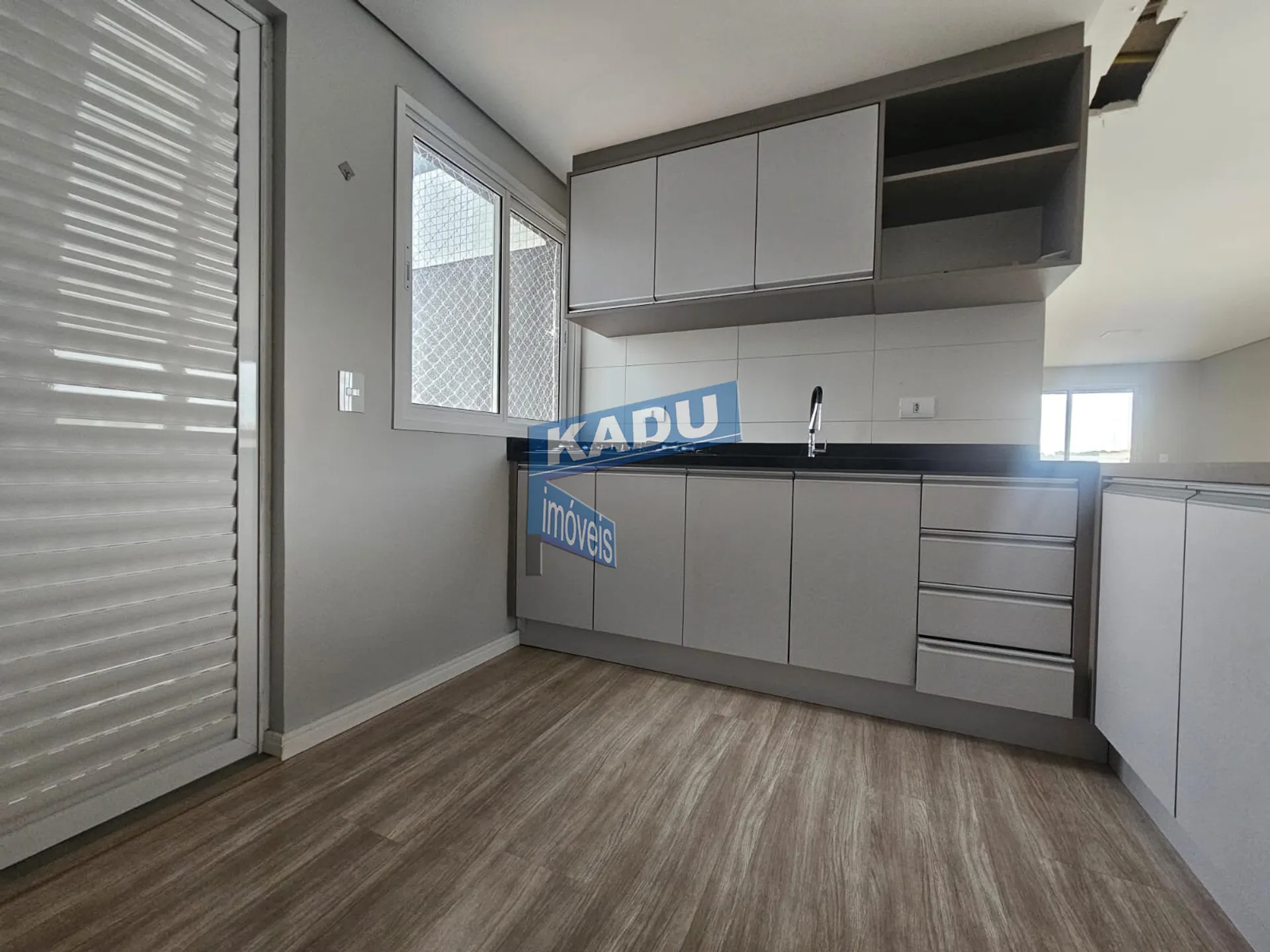 Apartment on the 2nd floor with a grill on the balcony — photo 16