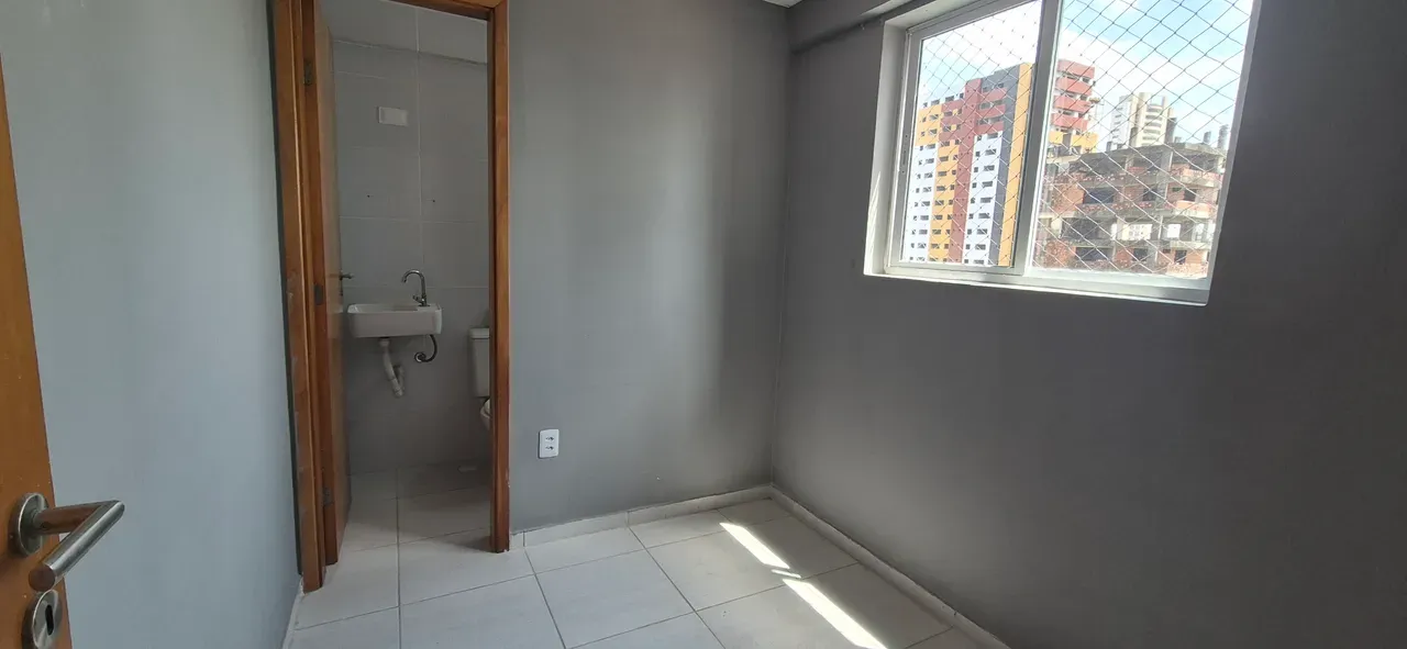 Furnished 3-bedroom apartment on the 8th floor — photo 3