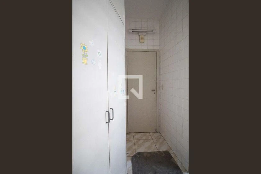 Apartamento de 120 m² com box de vidro no banho — photo 20