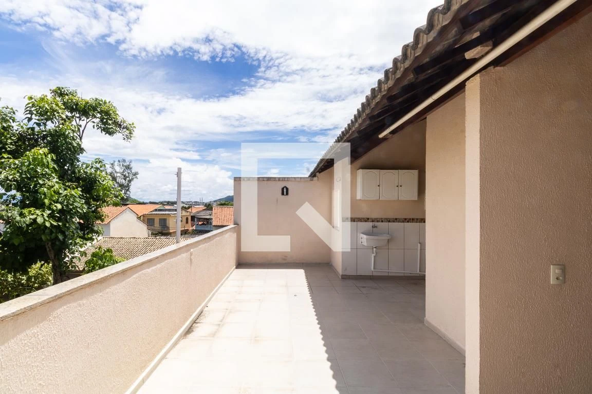 Casa de 3 quartos com churrasqueira privativa, Campo Grande