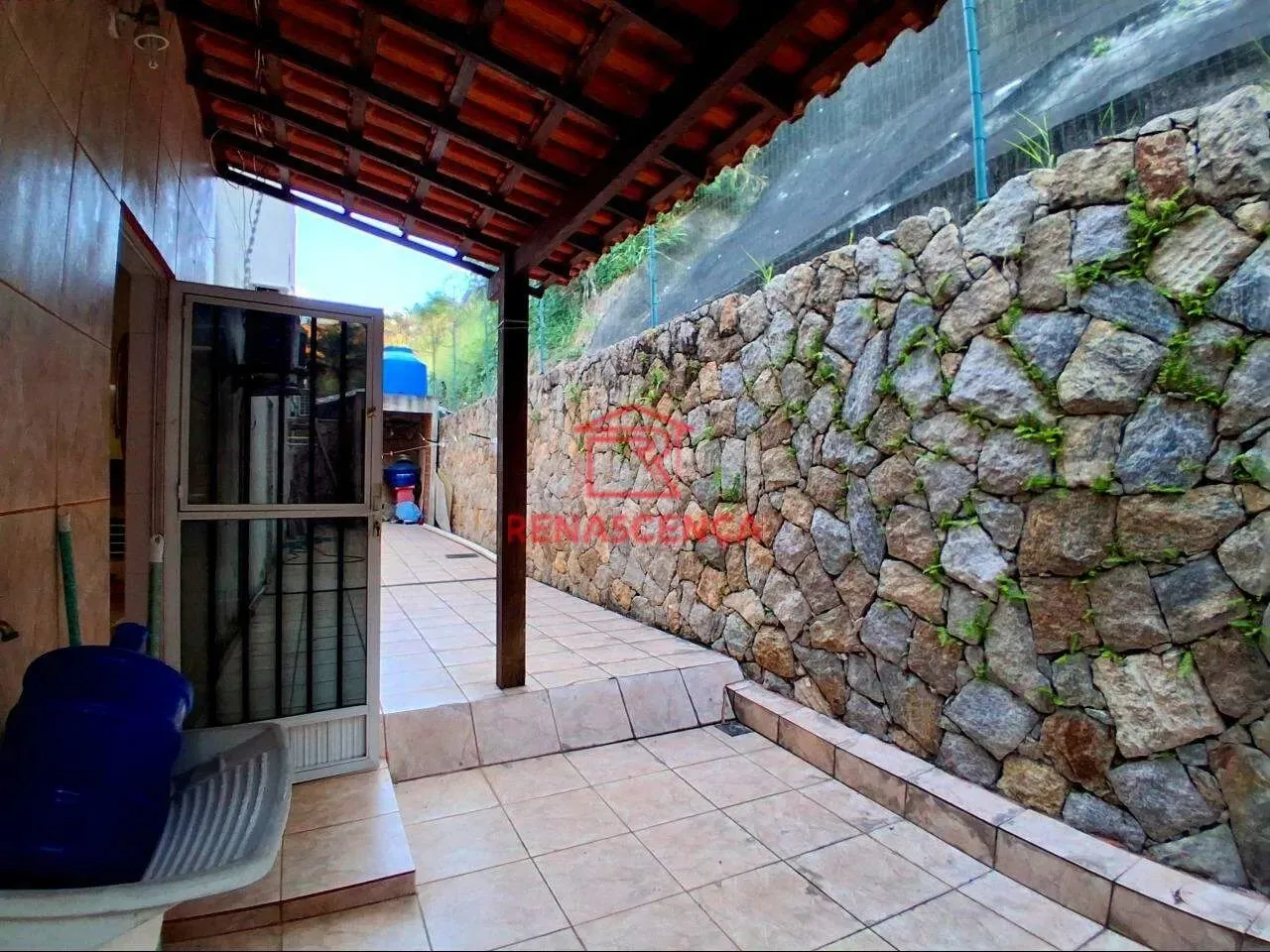 Casa mobiliada com área de piscina ao ar livre — photo 10