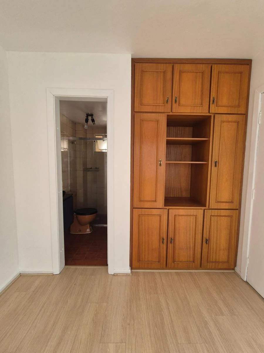 Apartment, 36 m², with wood or laminate floors — photo 8