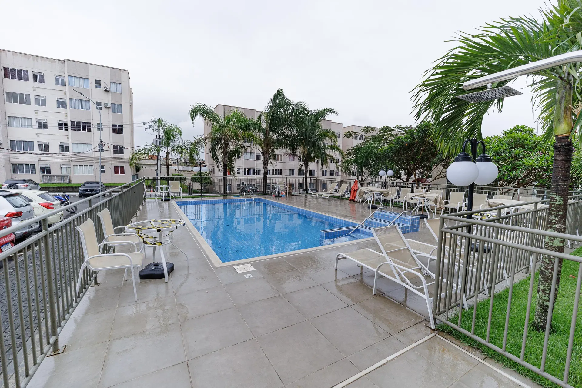 2-bedroom apartment in a building with a pool — photo 4