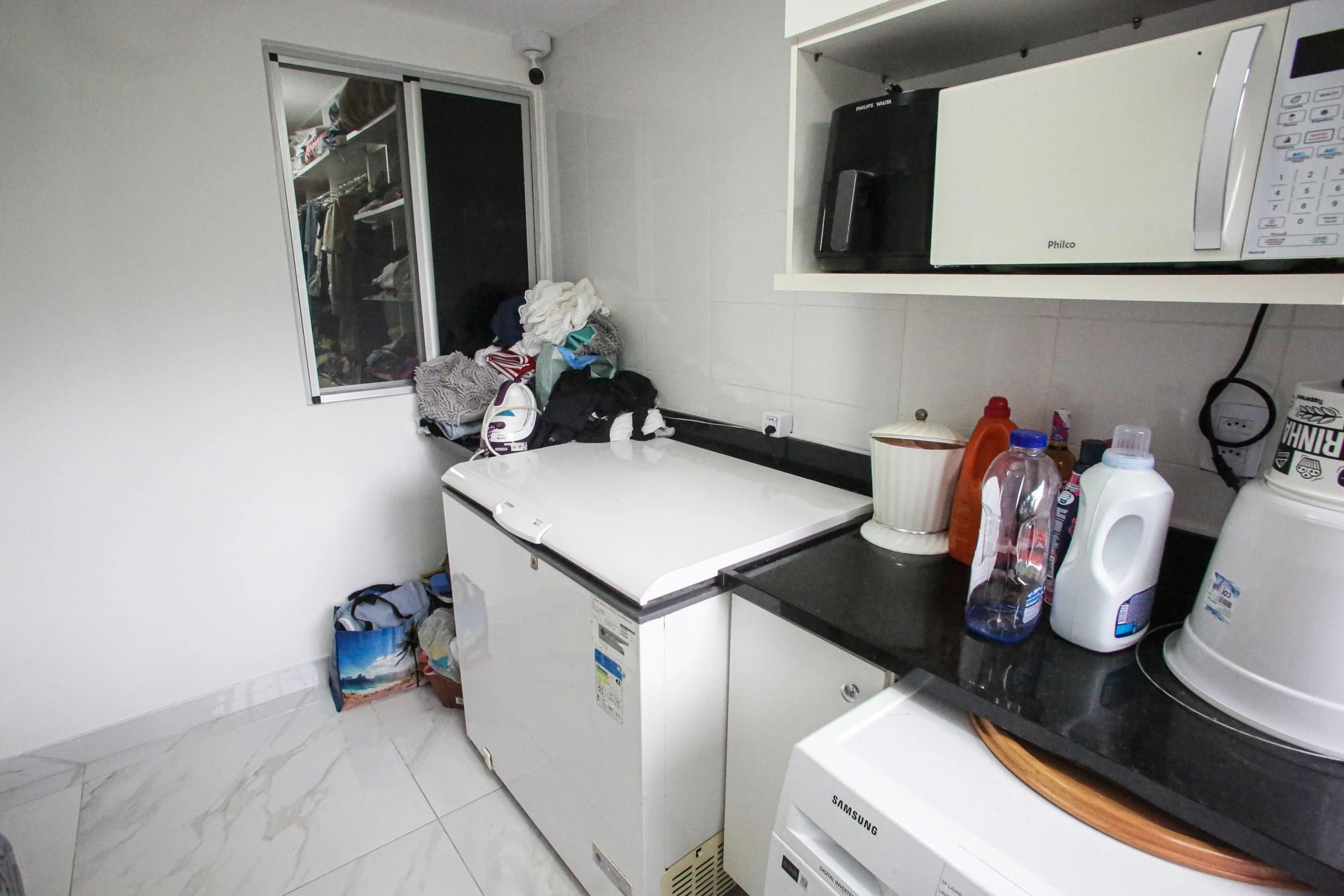 Furnished house with 4 bedrooms and 4 bathrooms in a condo