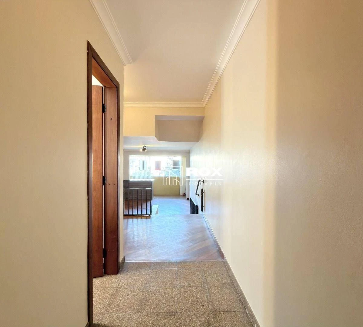 Furnished apartment, 170 m², with a glass-enclosed balcony — photo 36