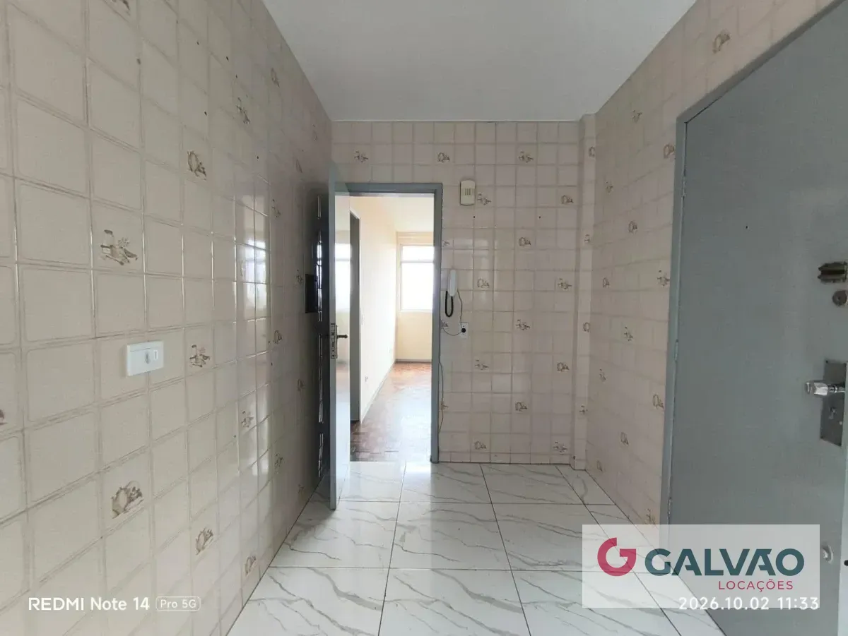 Apartment on the 3rd floor with wood or laminate floors — photo 9