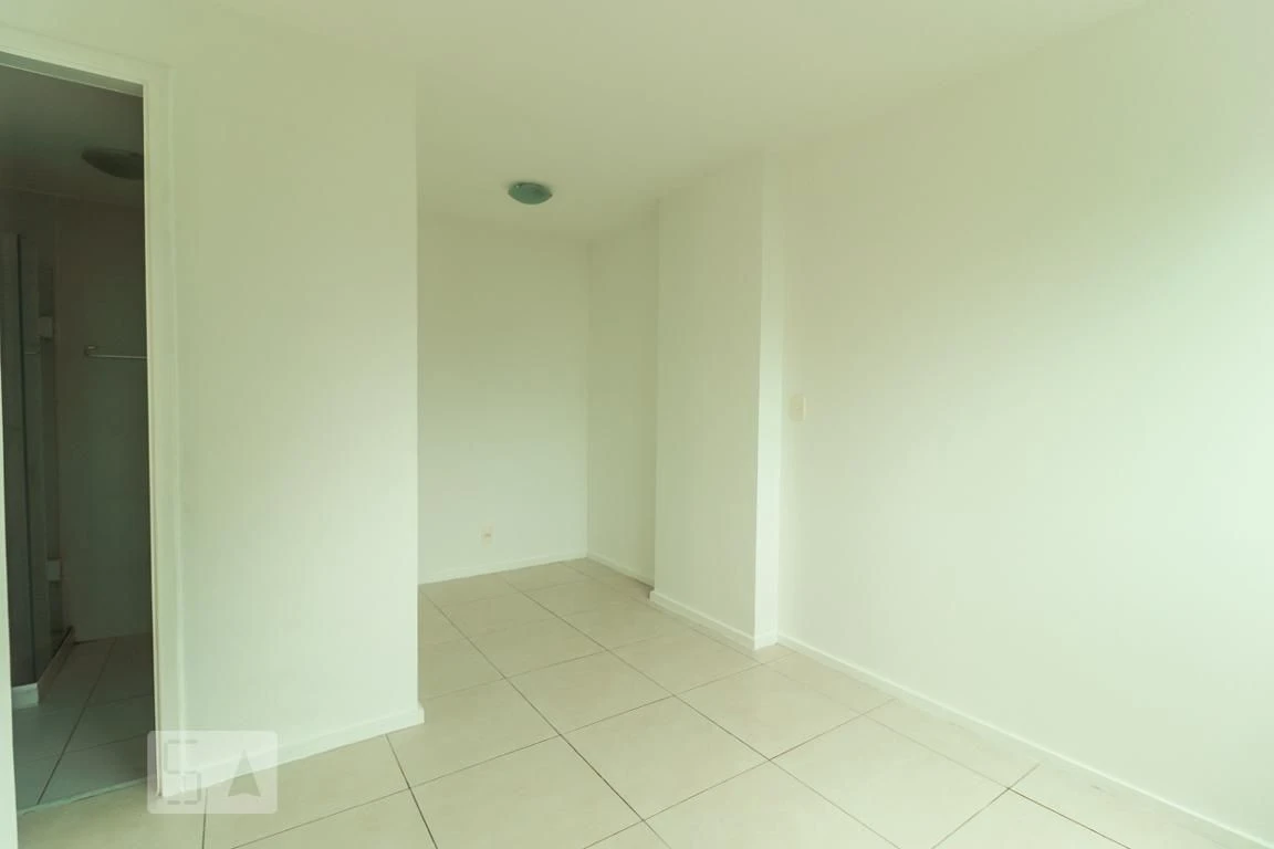 2-bedroom apartment with condo BBQ area and 1 parking spot — photo 34