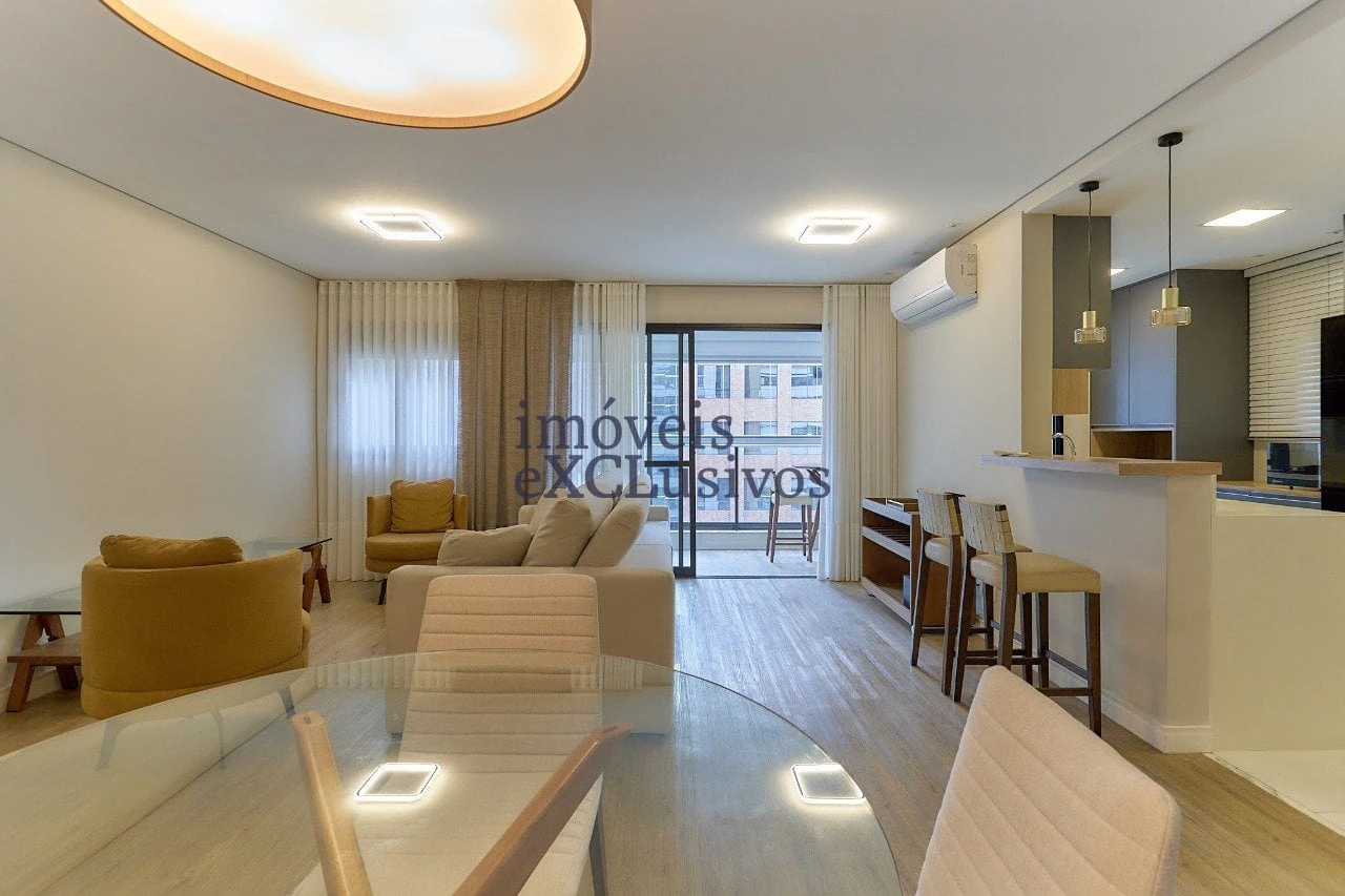 Apartamento com varanda fechada com vidro e 3 suítes — photo 2