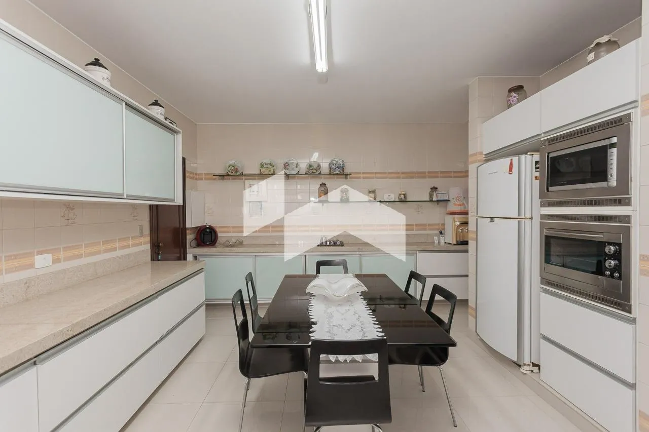 Будинок на 4 спальні з 6 місцями та 568 м² — photo 23