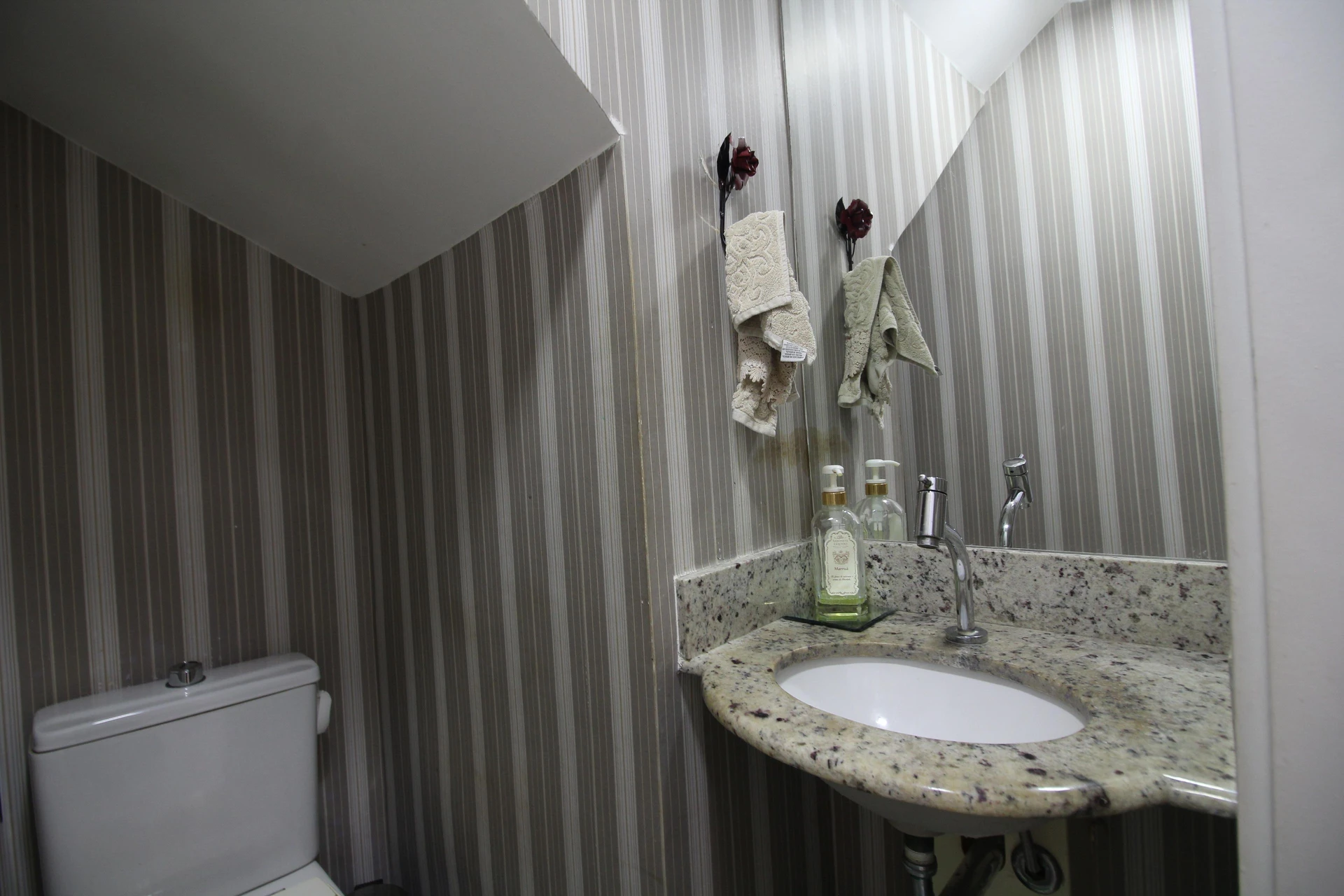 Furnished house with 3 bedrooms and balcony grill — photo 2
