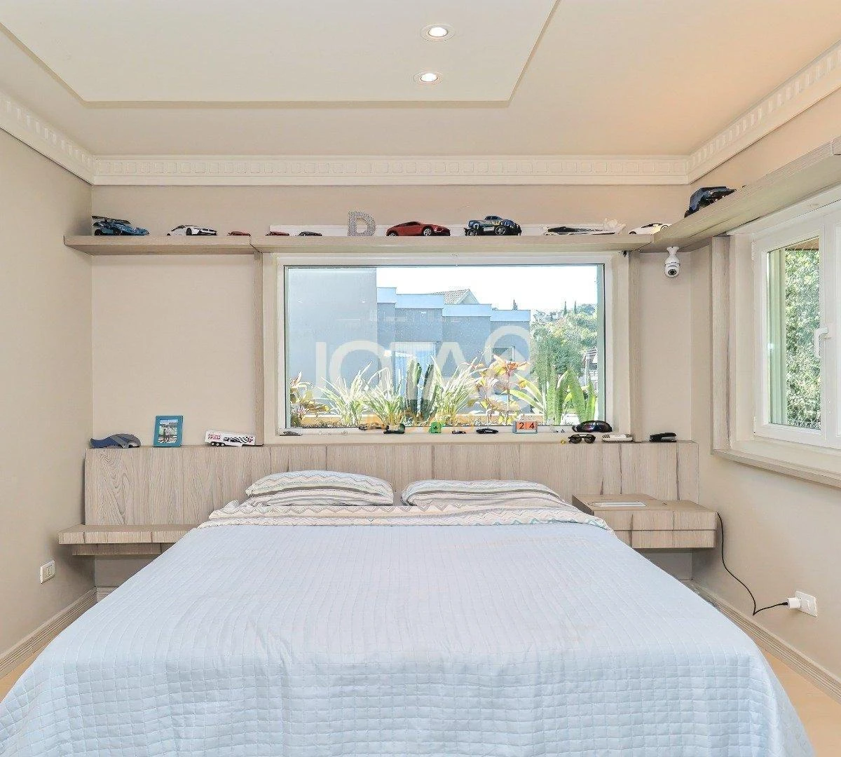 House with 5 suites, 8 baths and 6 parking spaces — photo 4