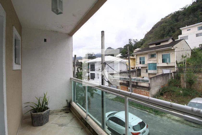 200 m² apartment with 3 en-suite bedrooms and balcony — photo 19