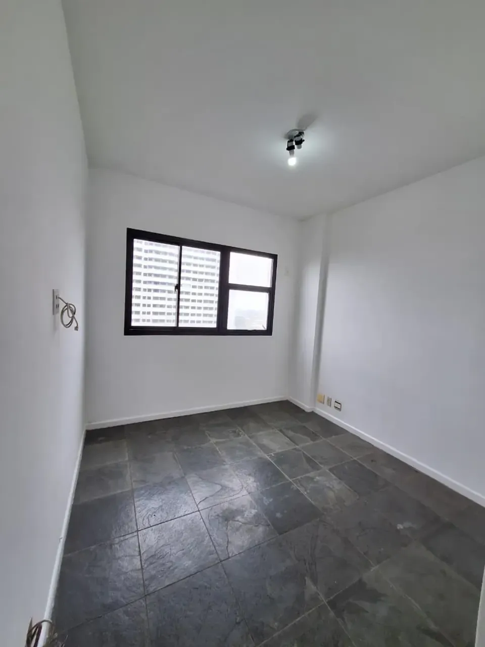 Невмебльована квартира з 3 спальнями і 3 ванними — photo 16