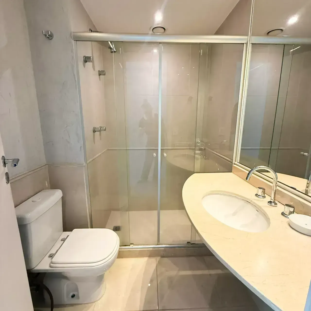85 m² apartment with 2 bedrooms and 3 bathrooms — photo 18