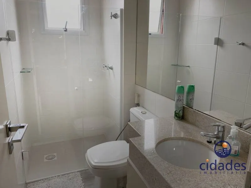 2-bedroom apartment with a home office — photo 10
