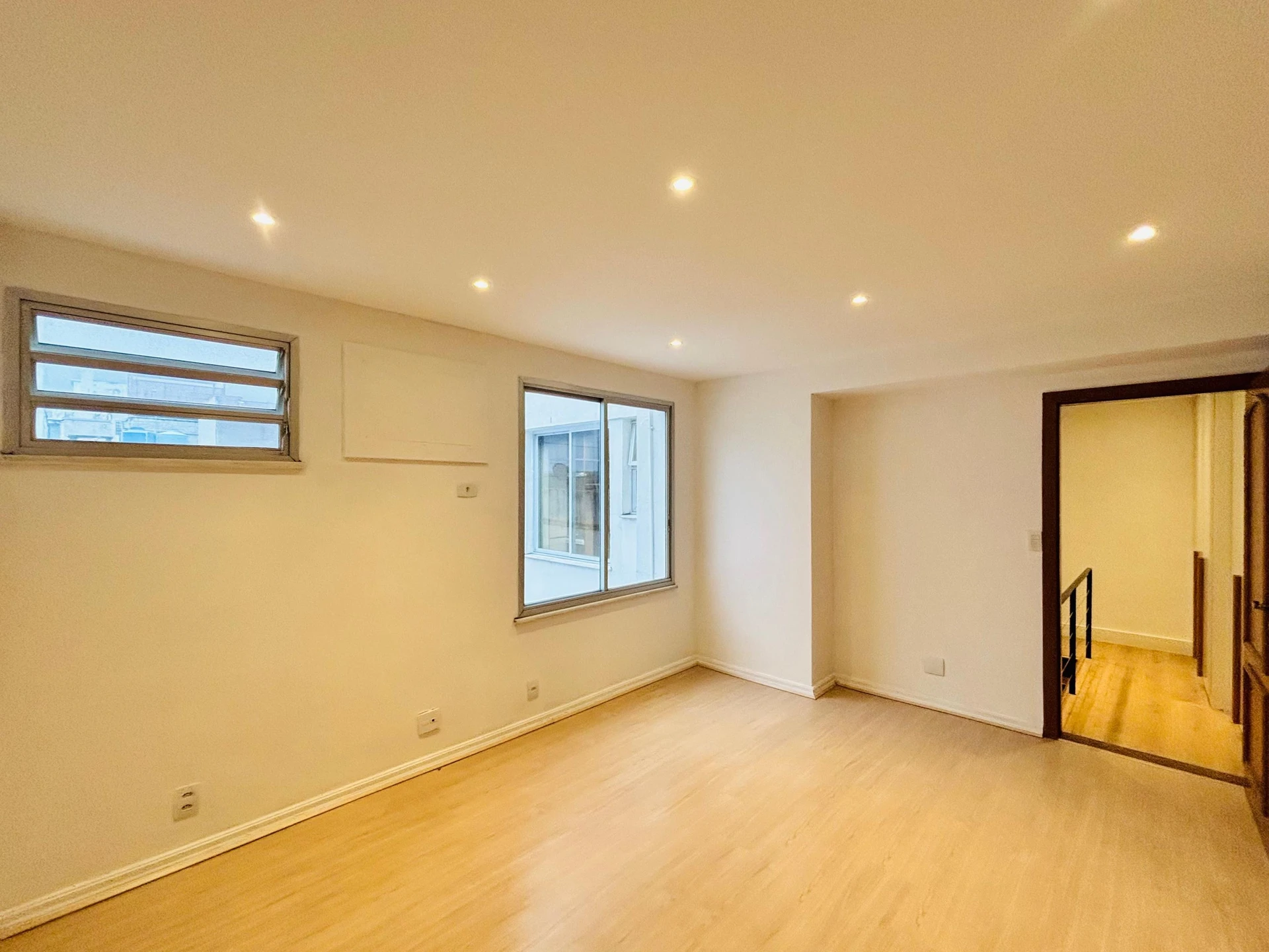 Mountain view in a 4-bedroom apartment, 220 m² — photo 19