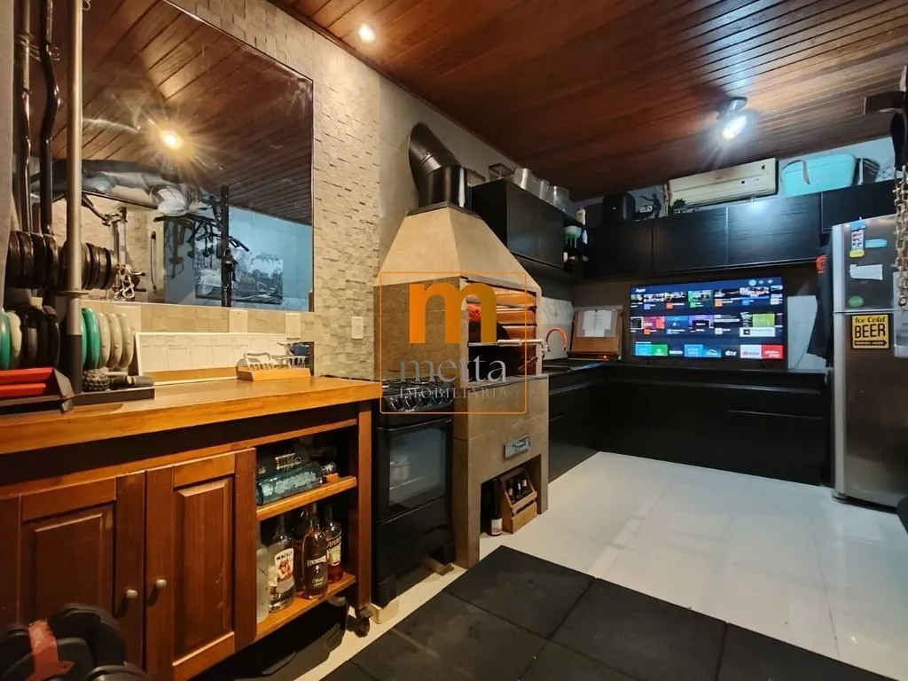 Меблированный дом с 2 спальнями, 3 ванными и 400 м² — photo 2