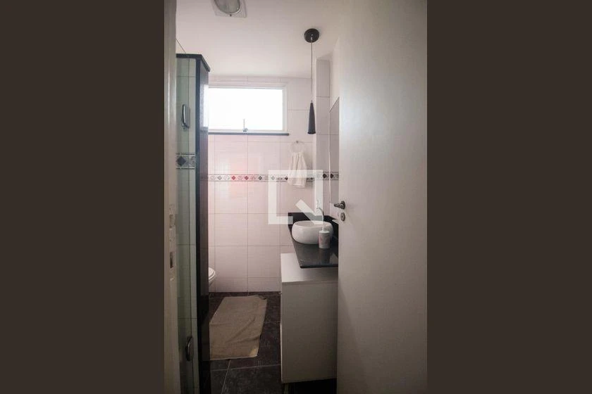 Apartamento de 120 m² com box de vidro no banho — photo 39