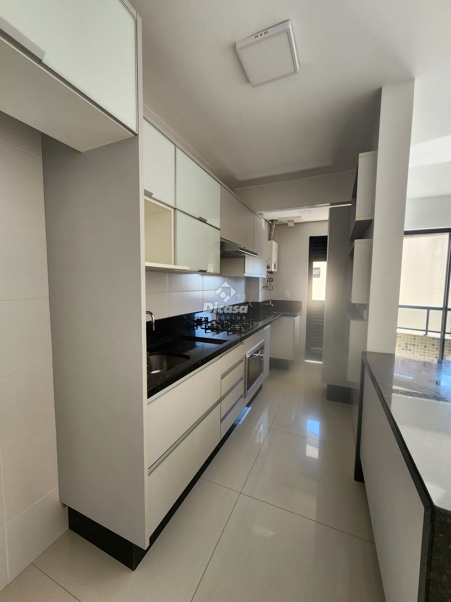 Unfurnished 2-bedroom apartment with 2 bathrooms — photo 27
