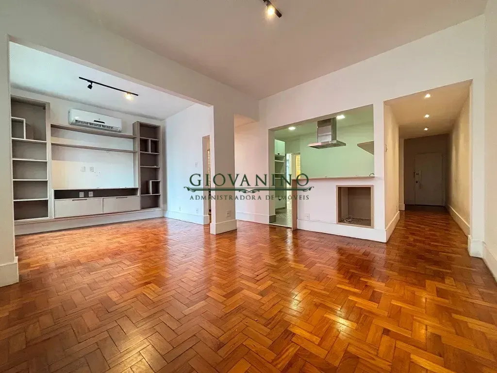 Wood or laminate floors in a 2-bedroom apartment, 91 m² — photo 6