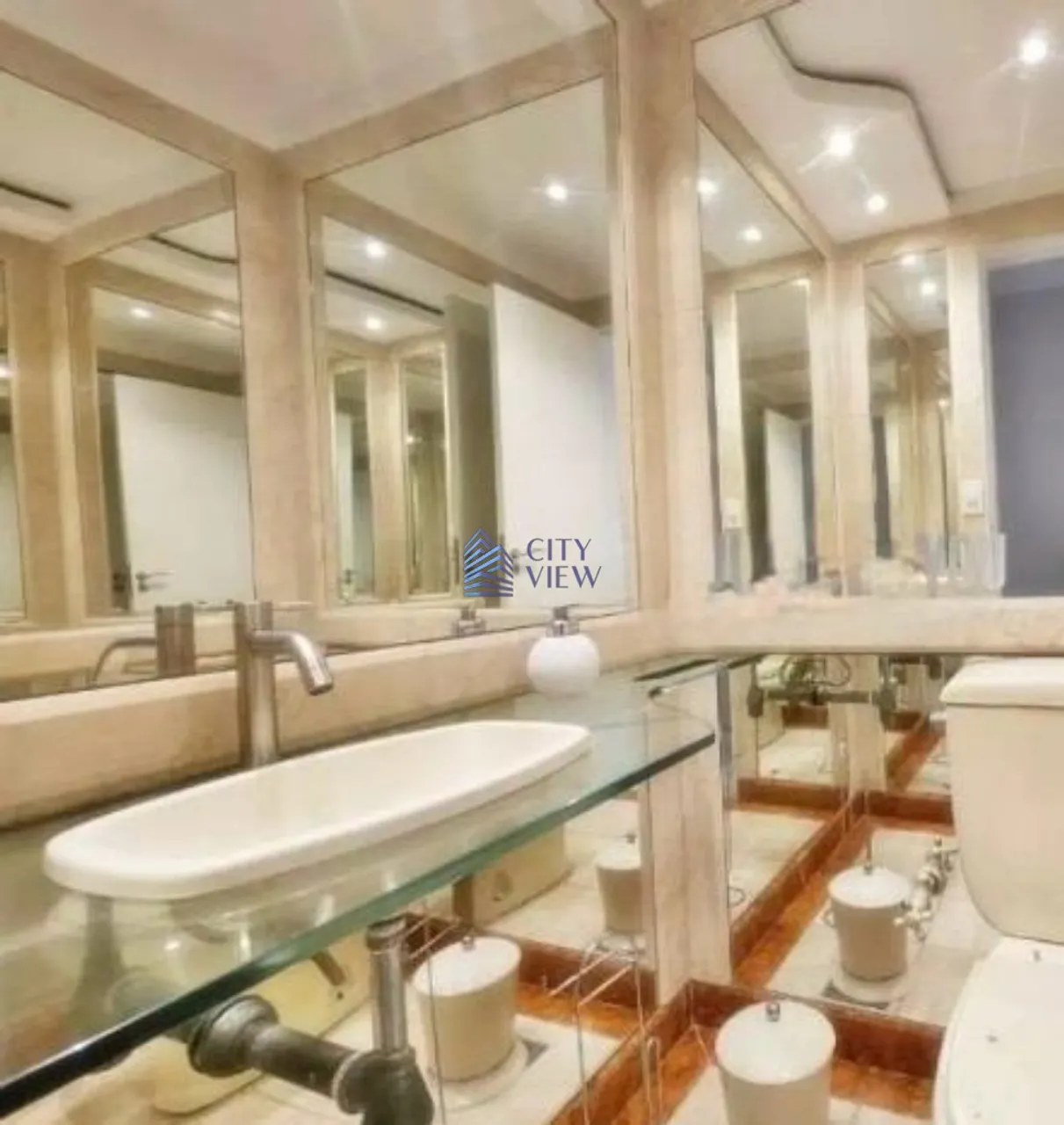 Furnished 4-bedroom apartment with 144 m² and a balcony — photo 10