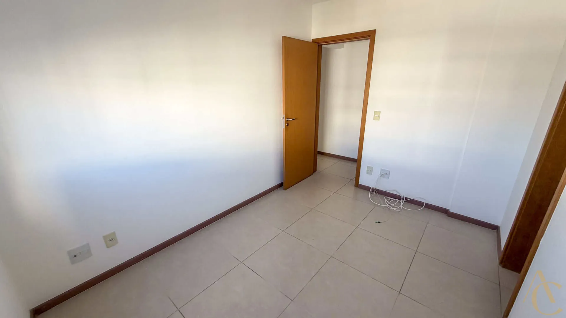 Furnished apartment with 3 en-suite bedrooms — photo 54