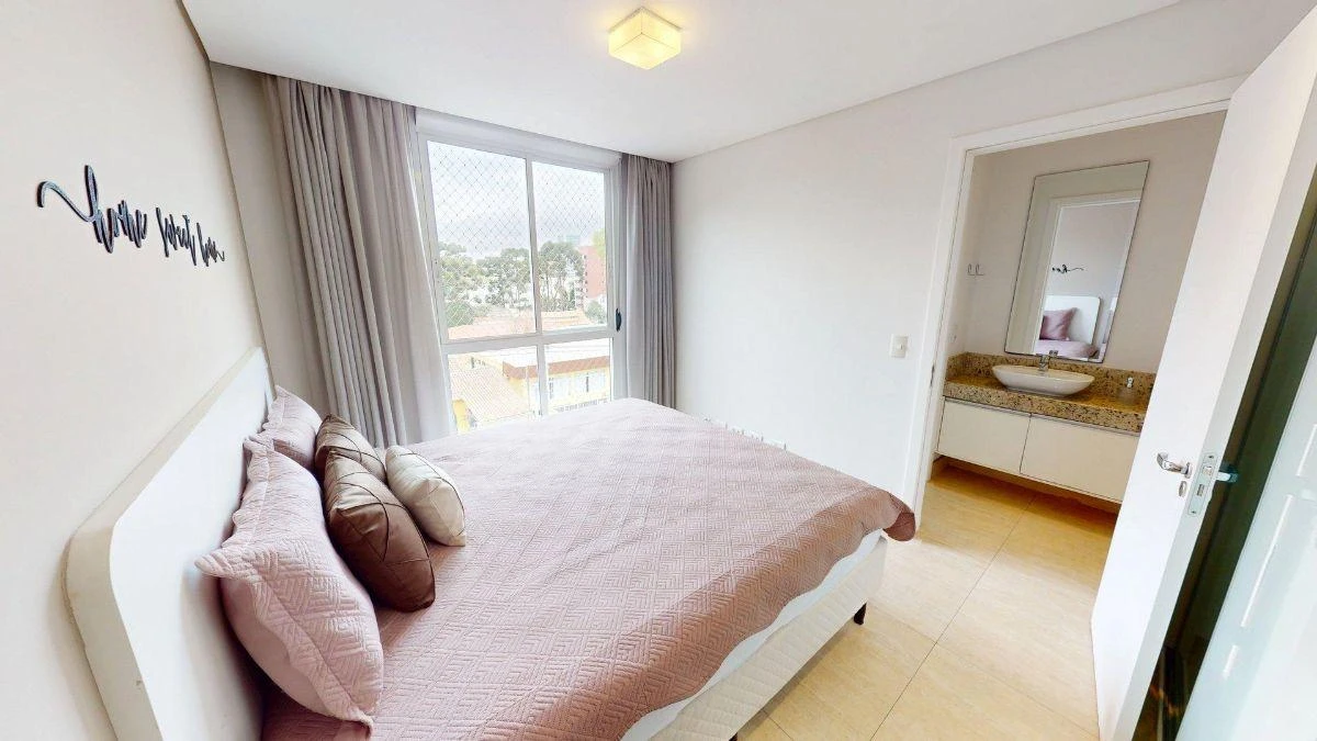 One-bedroom apartment with floor-to-ceiling windows — photo 10