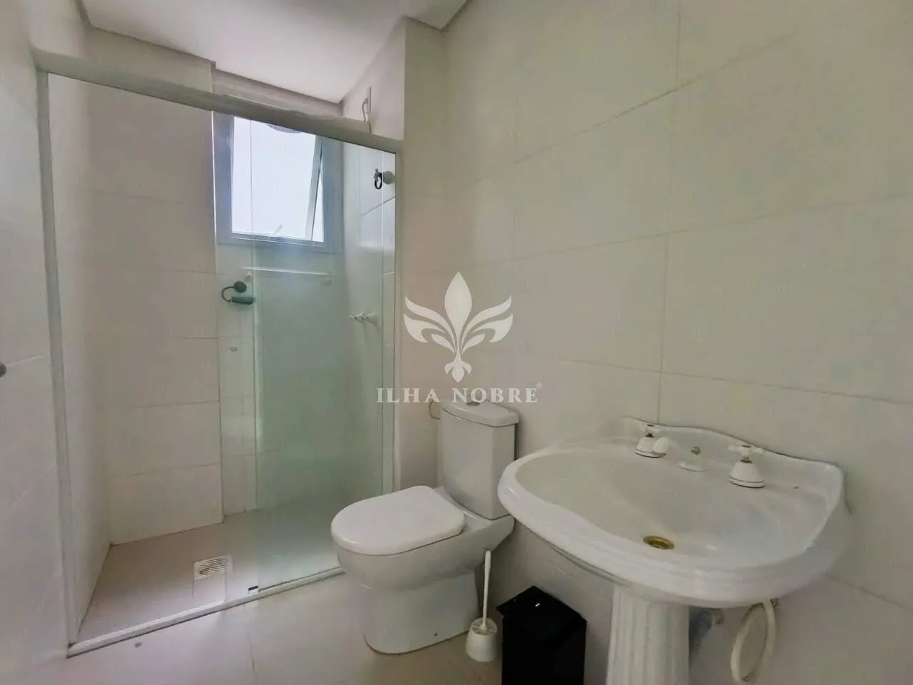 Furnished apartment, 128 m², with a grill on the balcony — photo 36