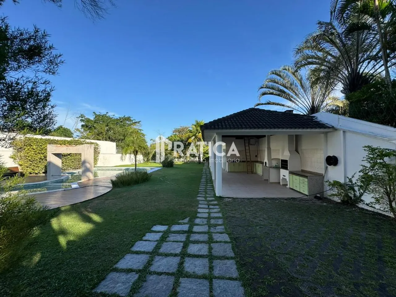 House with 5 bedrooms and 5 bathrooms, balcony grill — photo 14