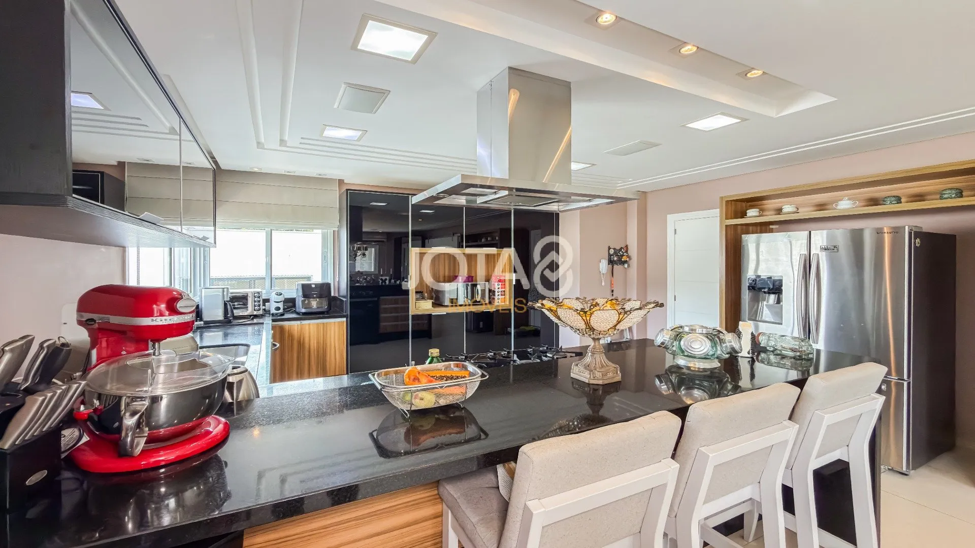 House with 3 en-suite bedrooms and private BBQ — photo 7