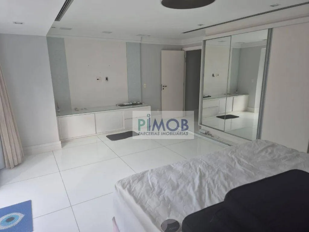 Furnished duplex penthouse with 3 bedrooms and 256 m² — photo 69