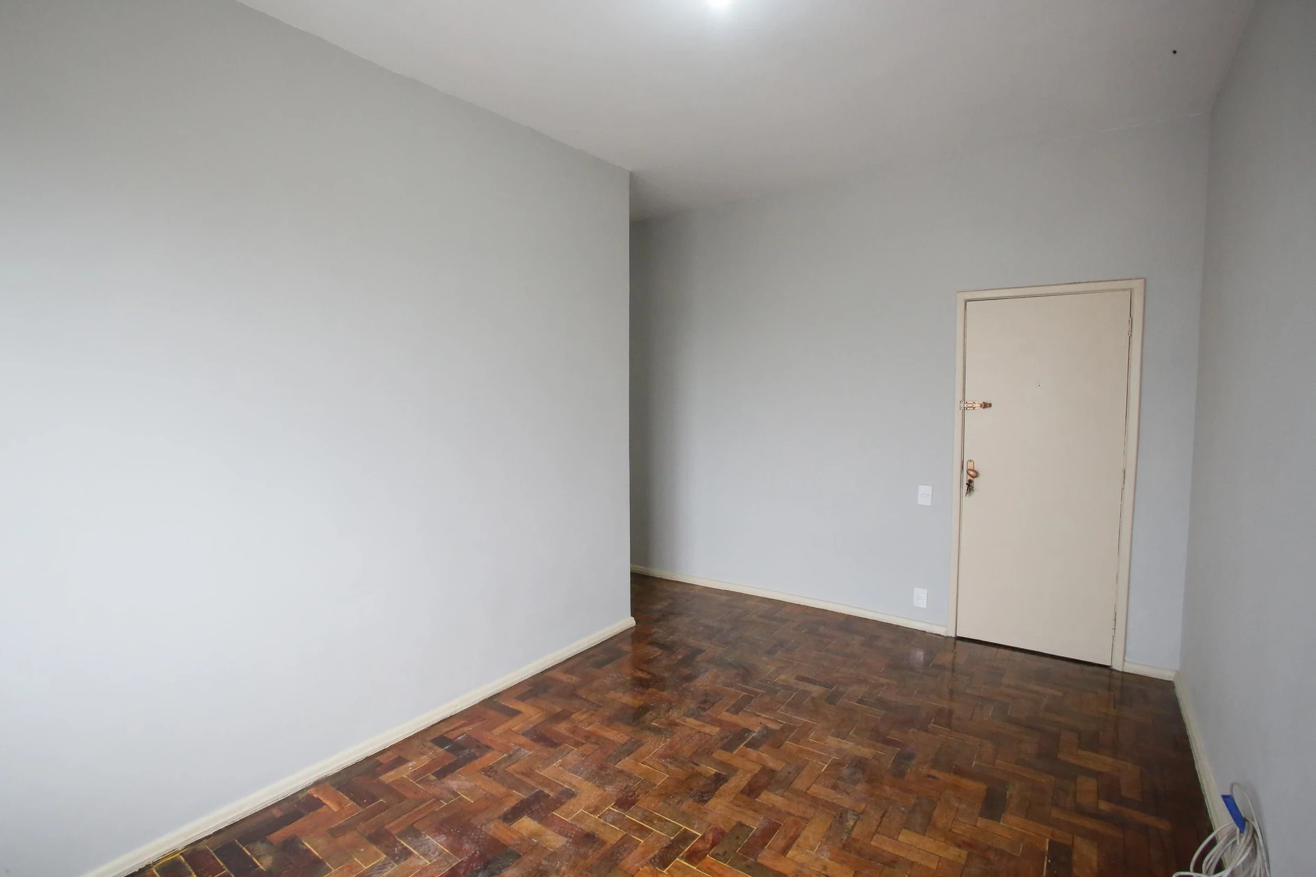 3-bedroom apartment with 3 bathrooms and included parking