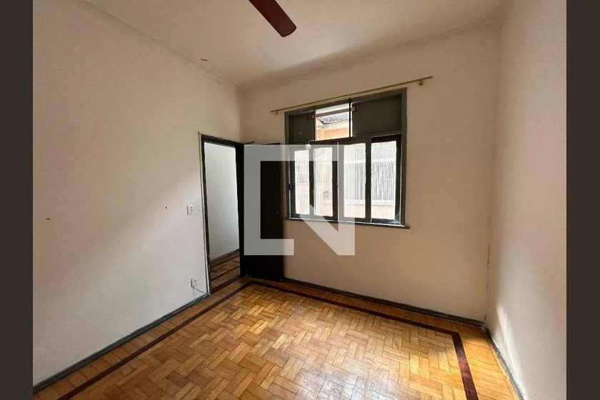 Деревянный пол или ламинат и 2 спальни: дом 80 м² — photo 15