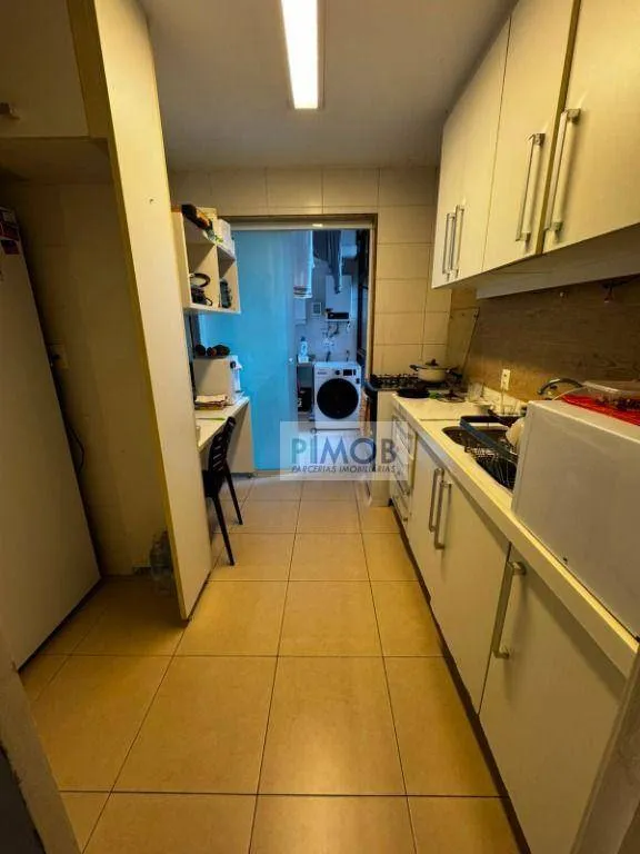 Floor-to-ceiling windows in a 3-bedroom apartment, 110 m² — photo 15