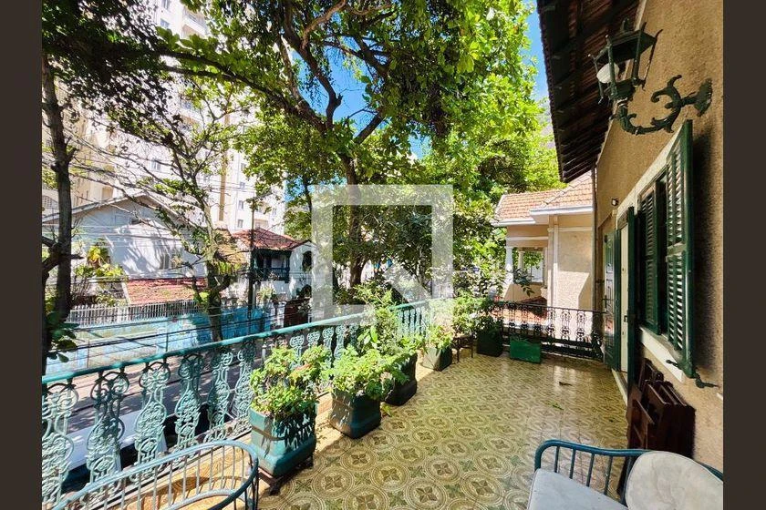 4-bedroom house with a mountain view in Rio de Janeiro — photo 19
