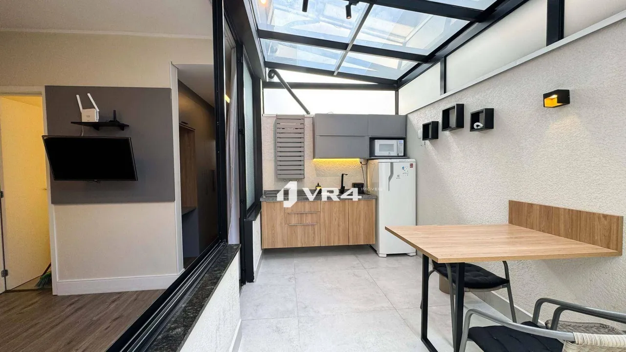 Furnished 33 m² studio with 1 bedroom and a balcony — photo 10