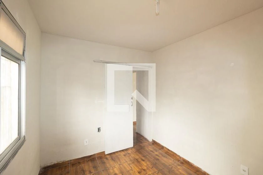 Apartamento de 2 quartos com piso de cerâmica e vaga — photo 5