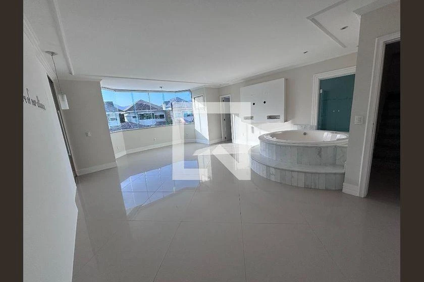Casa em condomínio com 6 quartos e jardim privativo — photo 50