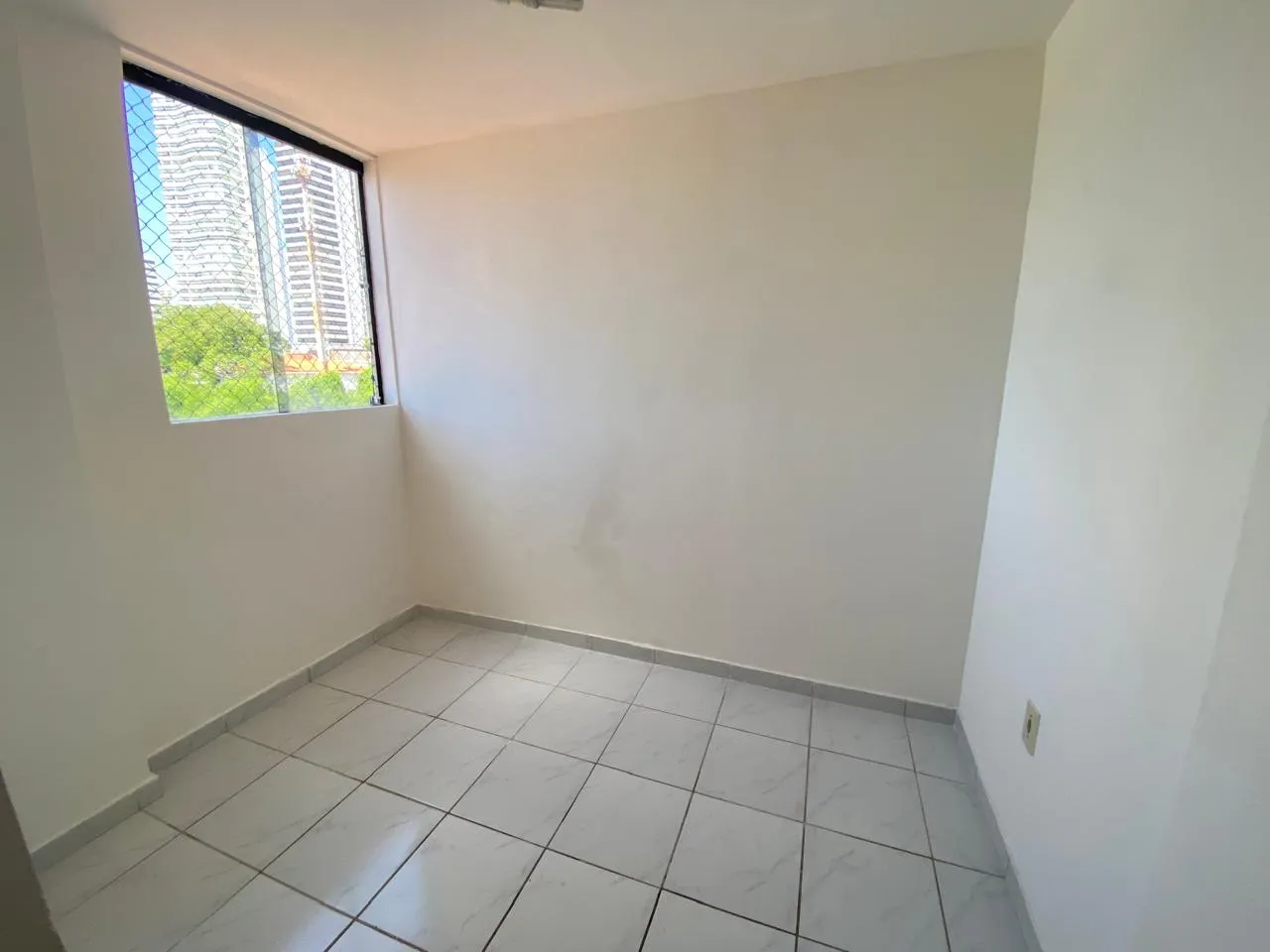 3-bedroom apartment with private BBQ area — photo 9