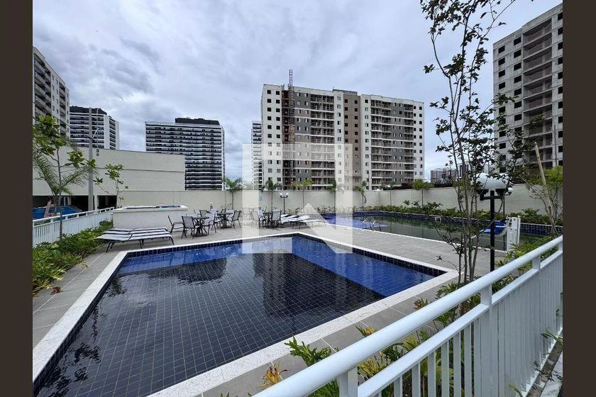 2-bedroom apartment in a building with a gym — photo 12