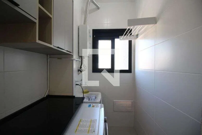 Furnished 1-bedroom apartment with open-plan kitchen — photo 20