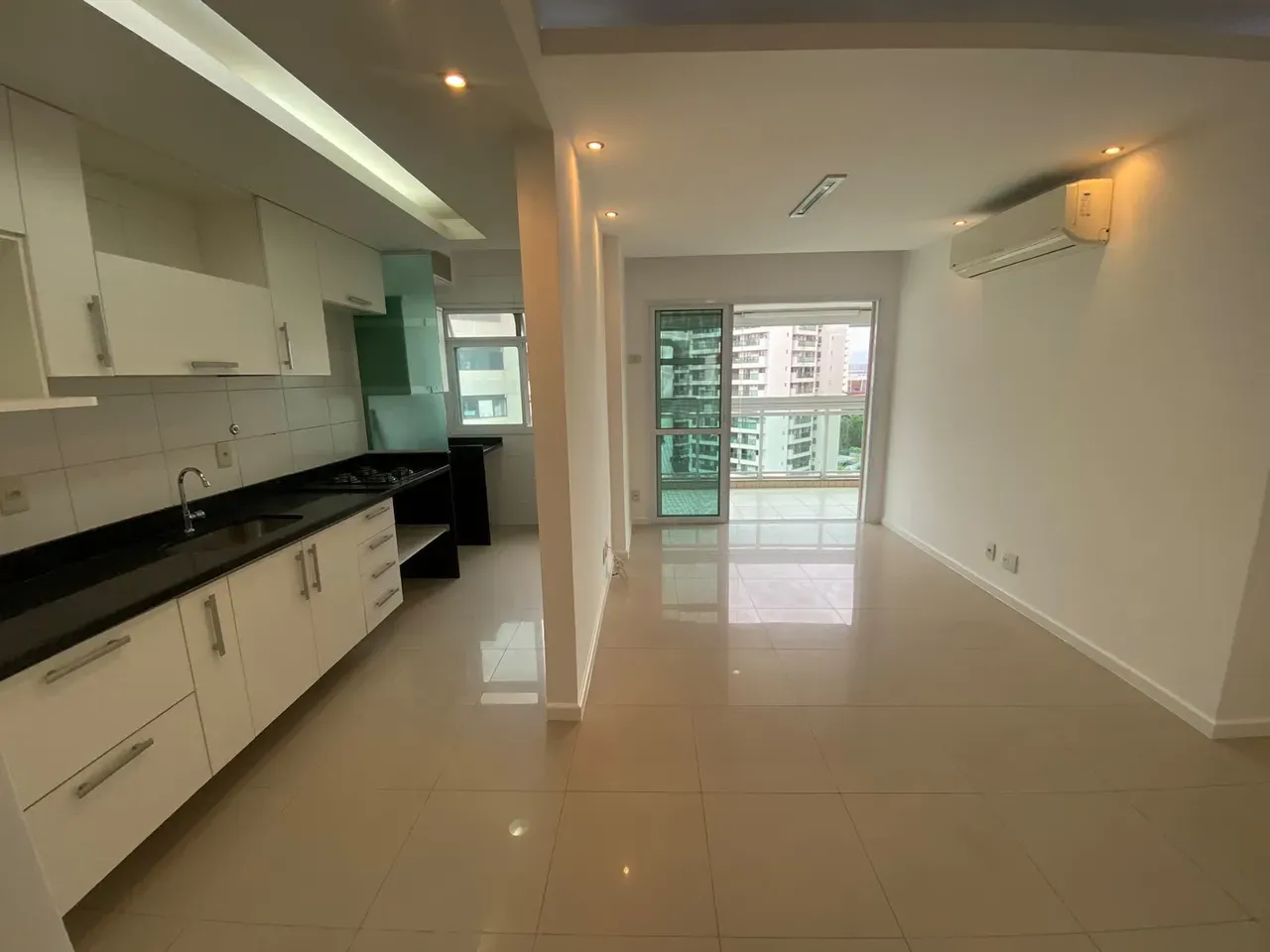 Apartment, 69 m², with a glass-enclosed balcony — photo 5