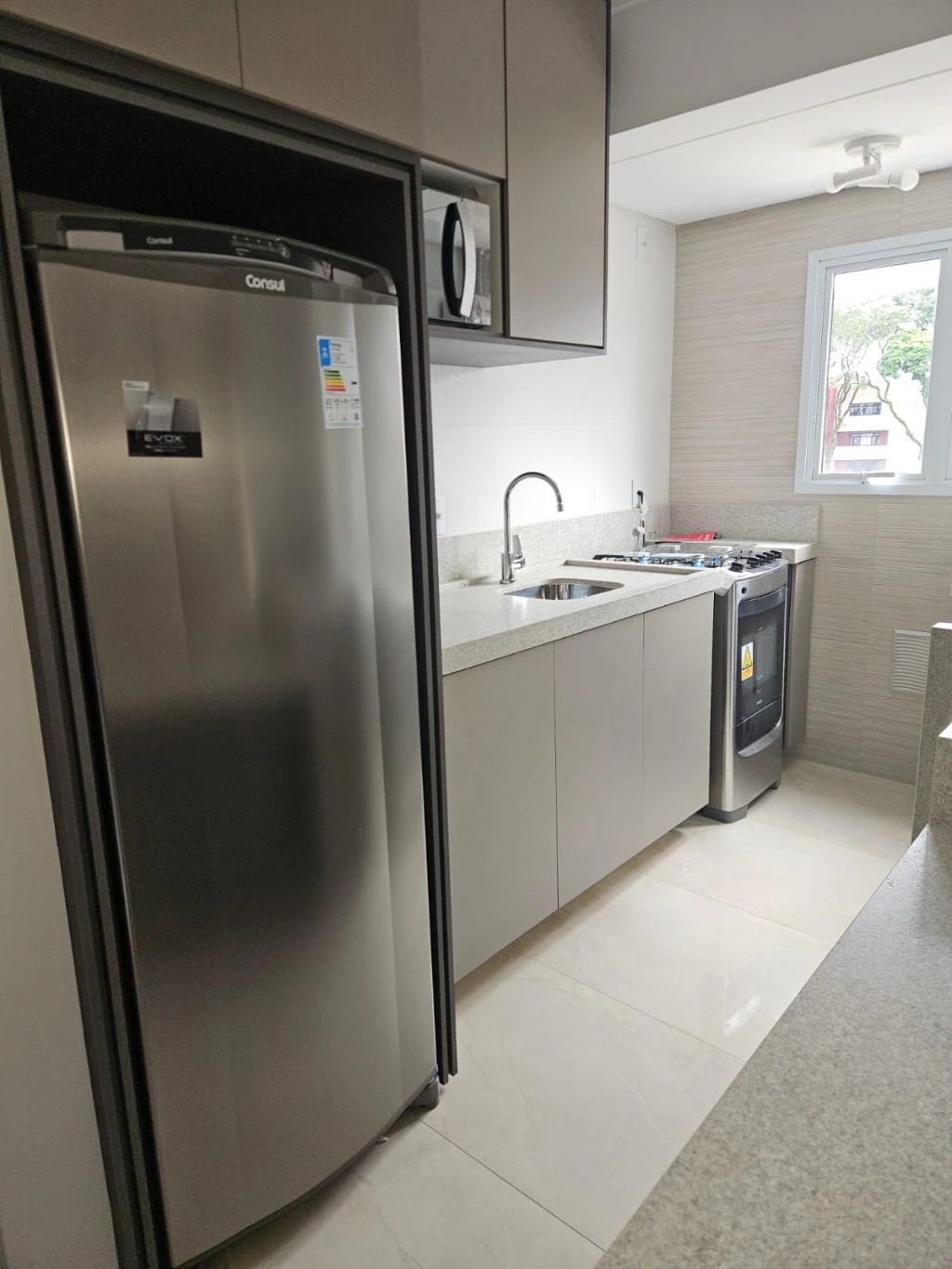 Apartment with open-plan kitchen, 2 bedrooms, 64 m² — photo 2
