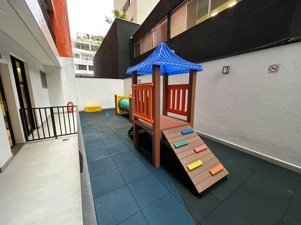 2-bedroom apartment with a washing machine — photo 33