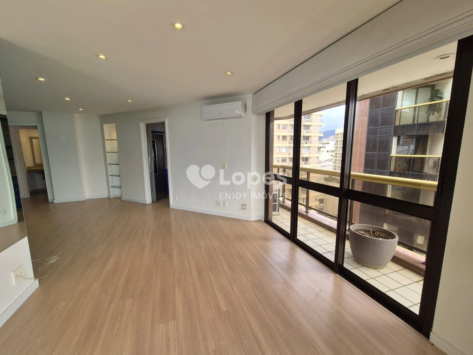 2-bedroom apartment in a building with a sauna — photo 17